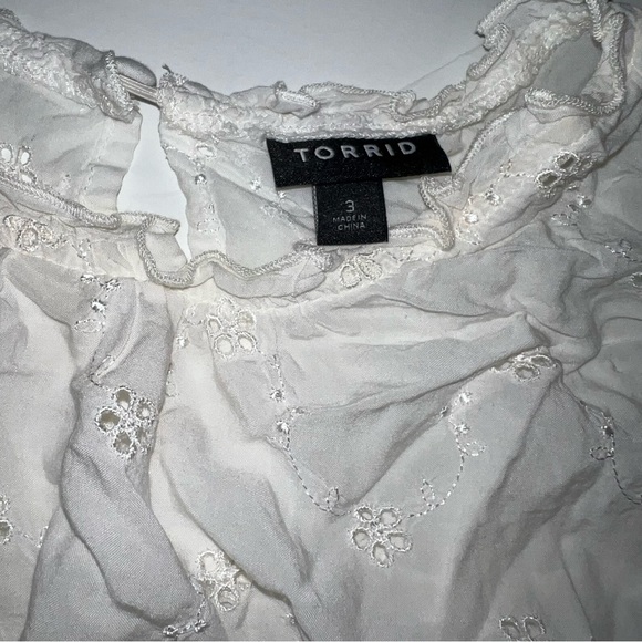 Torrid Eyelet Mock Neck Top 3x White Eyelet Lace - Picture 4 of 4